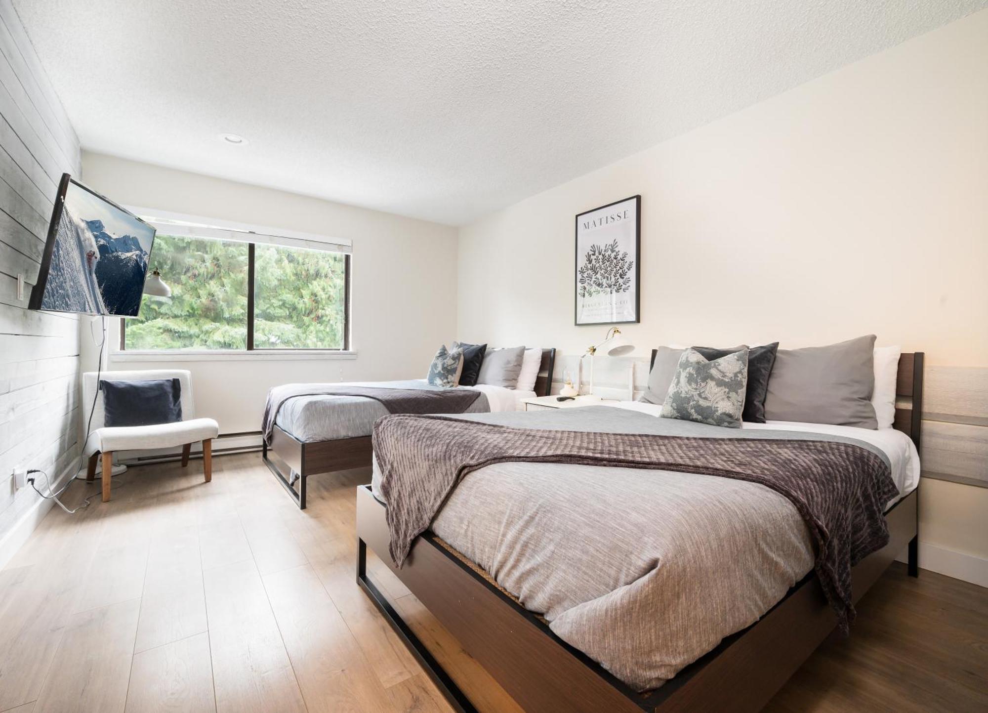 Apartamento Creekside Oasis 4 Beds Pool And Hot Tub Whistler Exterior foto
