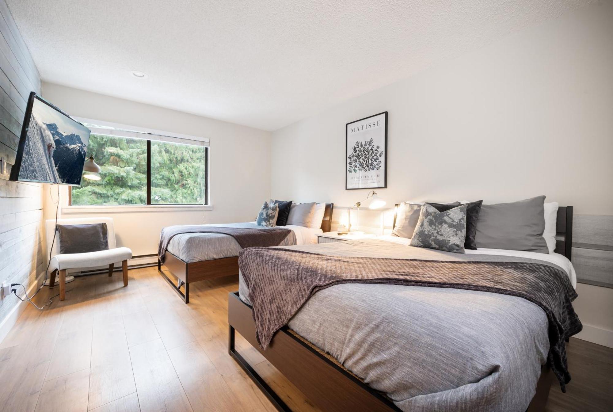 Apartamento Creekside Oasis 4 Beds Pool And Hot Tub Whistler Exterior foto